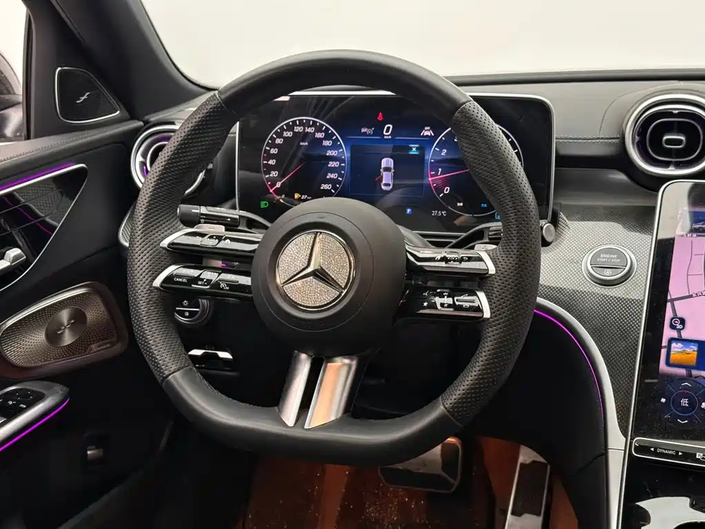 Mercedes-Benz C-Class — миниатюра 12