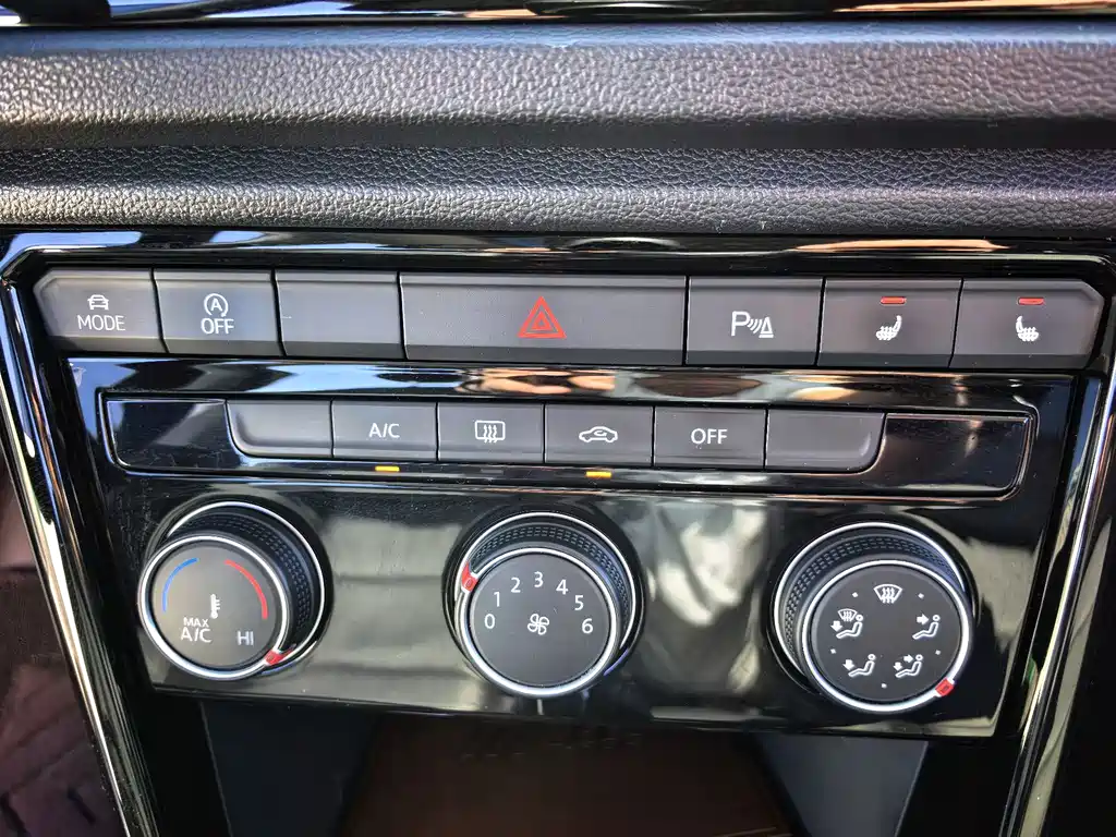 Volkswagen T-Roc — миниатюра 20