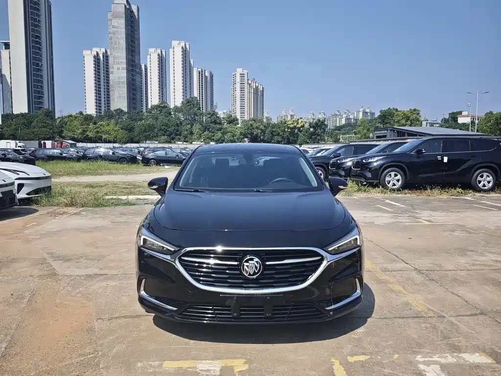 Buick LaCrosse — миниатюра 2