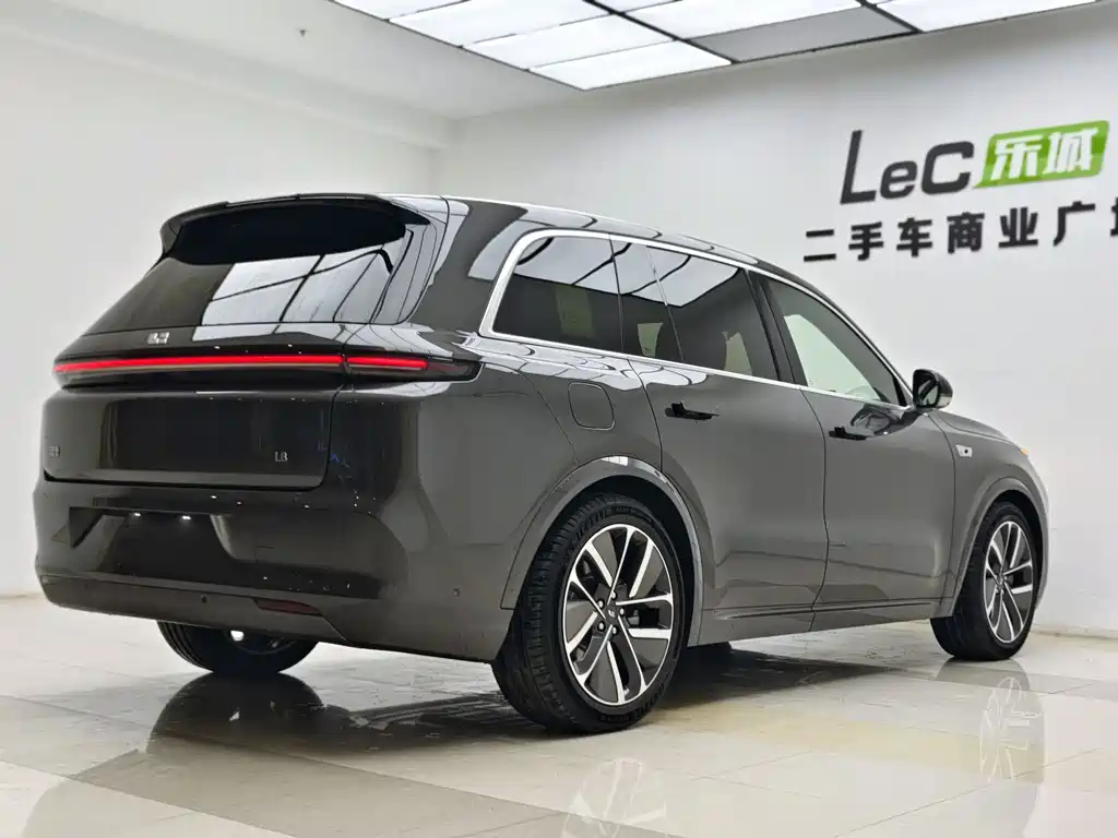 Li Auto IDEAL L8