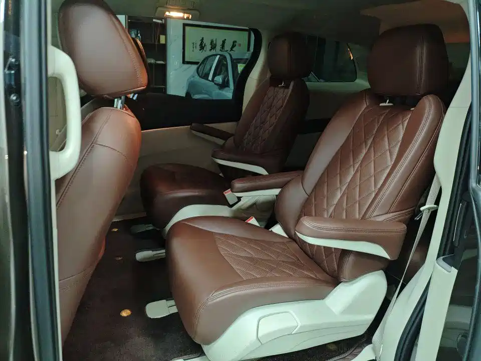 Buick GL8 — миниатюра 4