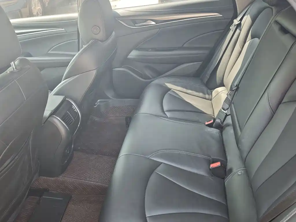 Buick LaCrosse — миниатюра 8