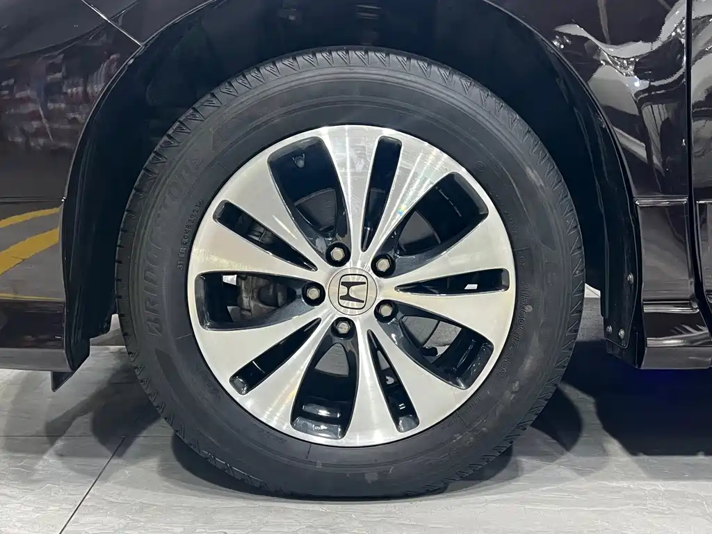 Honda Elysion — миниатюра 8