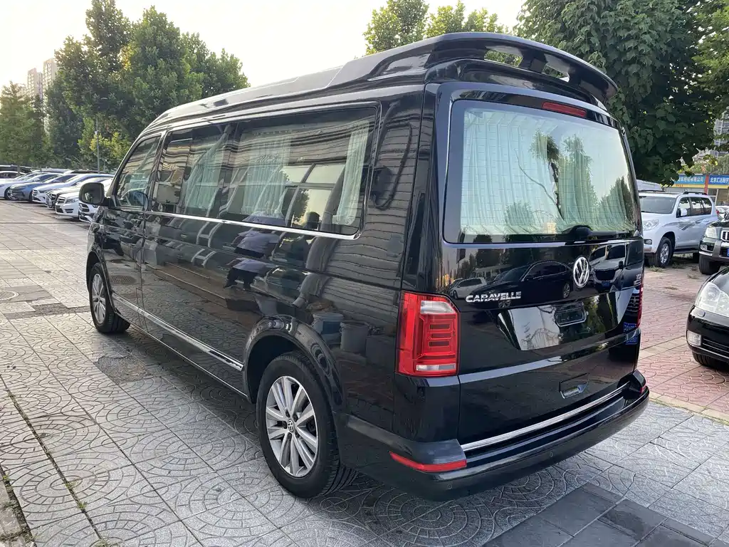 Volkswagen Caravelle — миниатюра 13