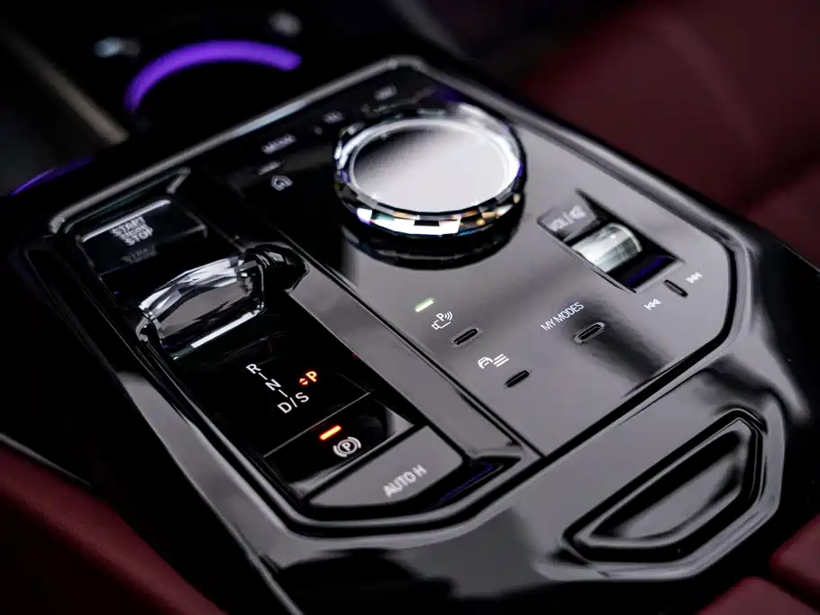 BMW 5 Series — миниатюра 20