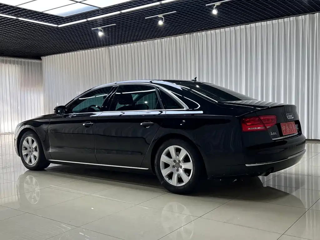 Audi A8 — миниатюра 4