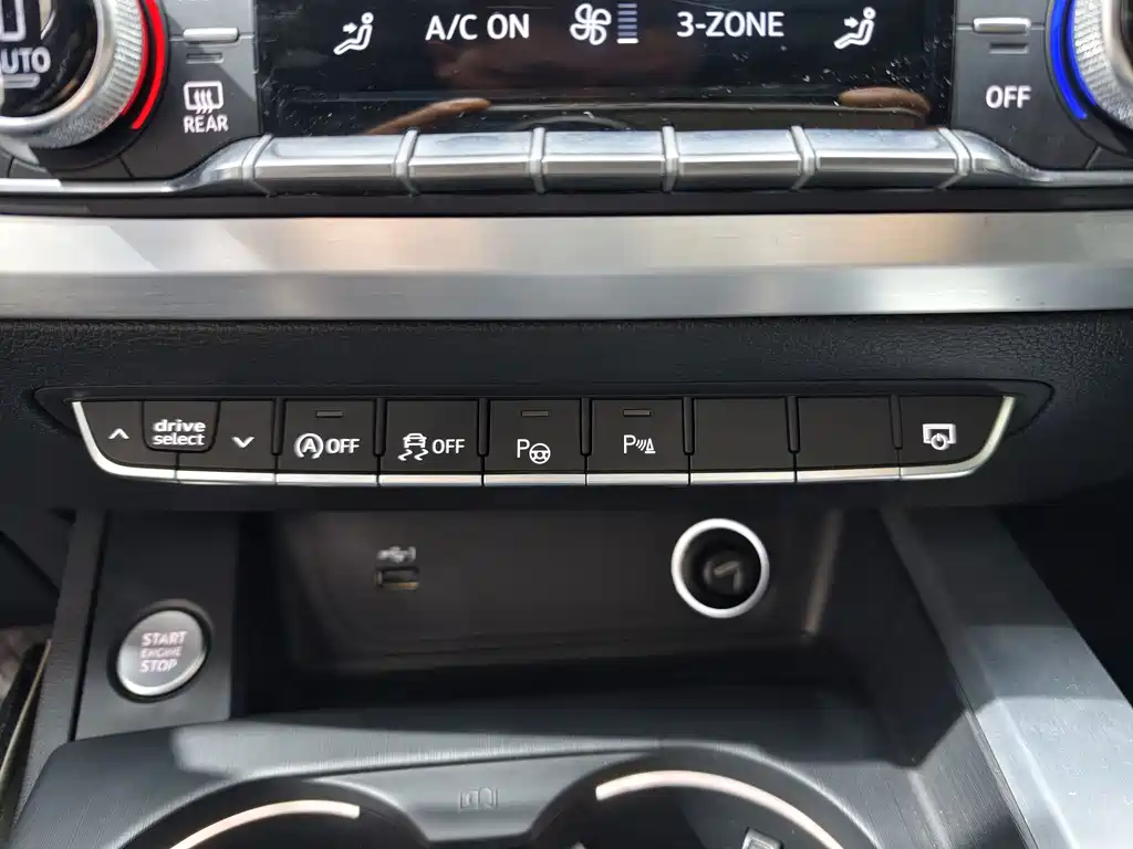 Audi A4L — миниатюра 27