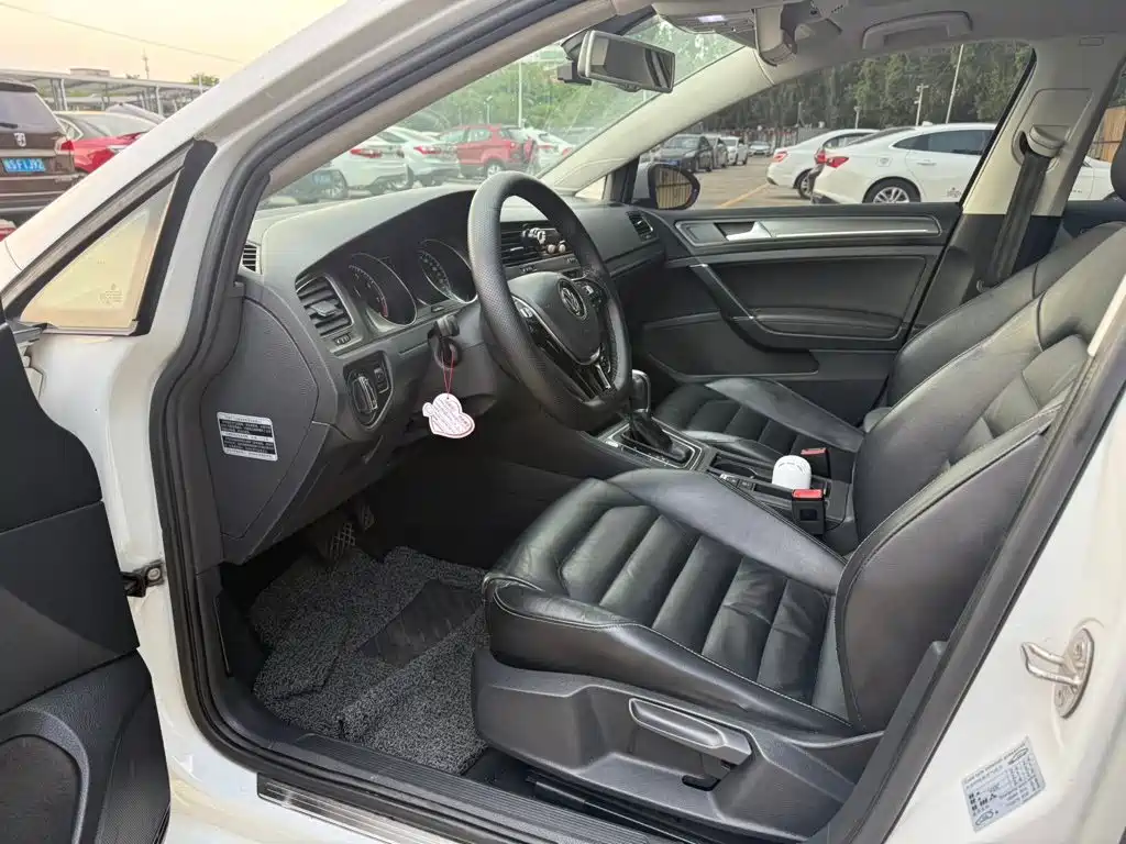 Volkswagen Golf — миниатюра 4