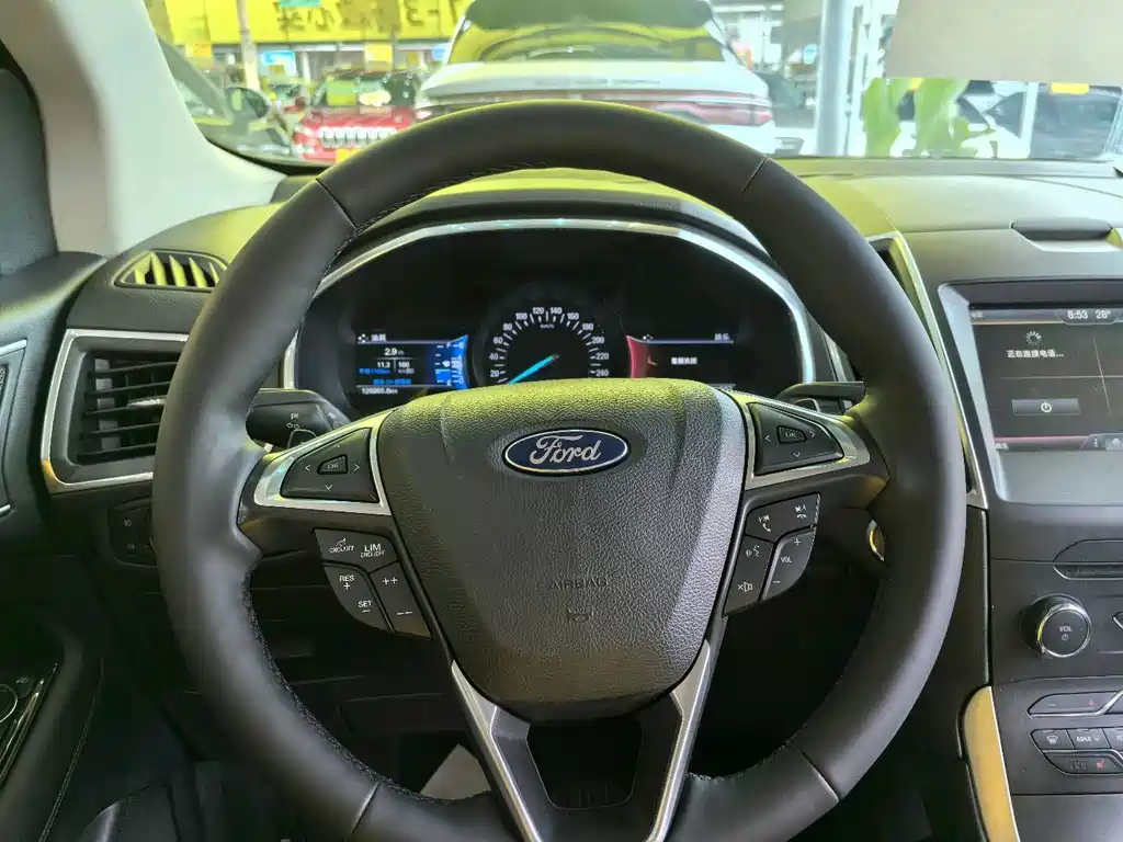 Ford Edge — миниатюра 6
