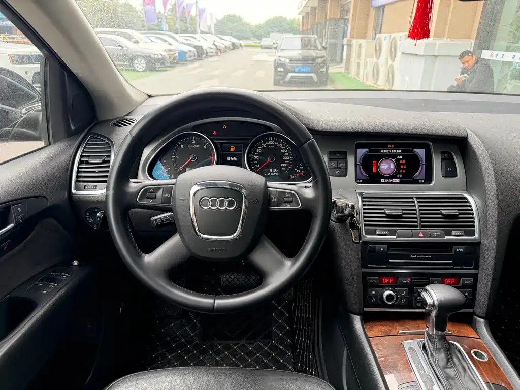 Audi Q7 2012 3.0 TDI Lead