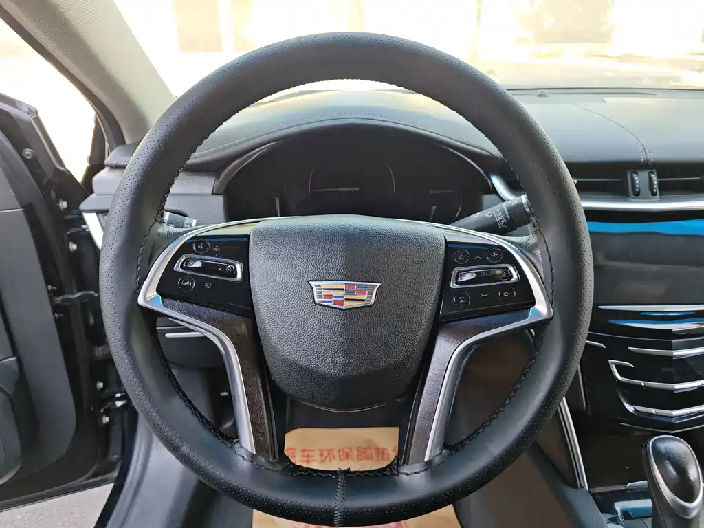 Cadillac XTS — миниатюра 9