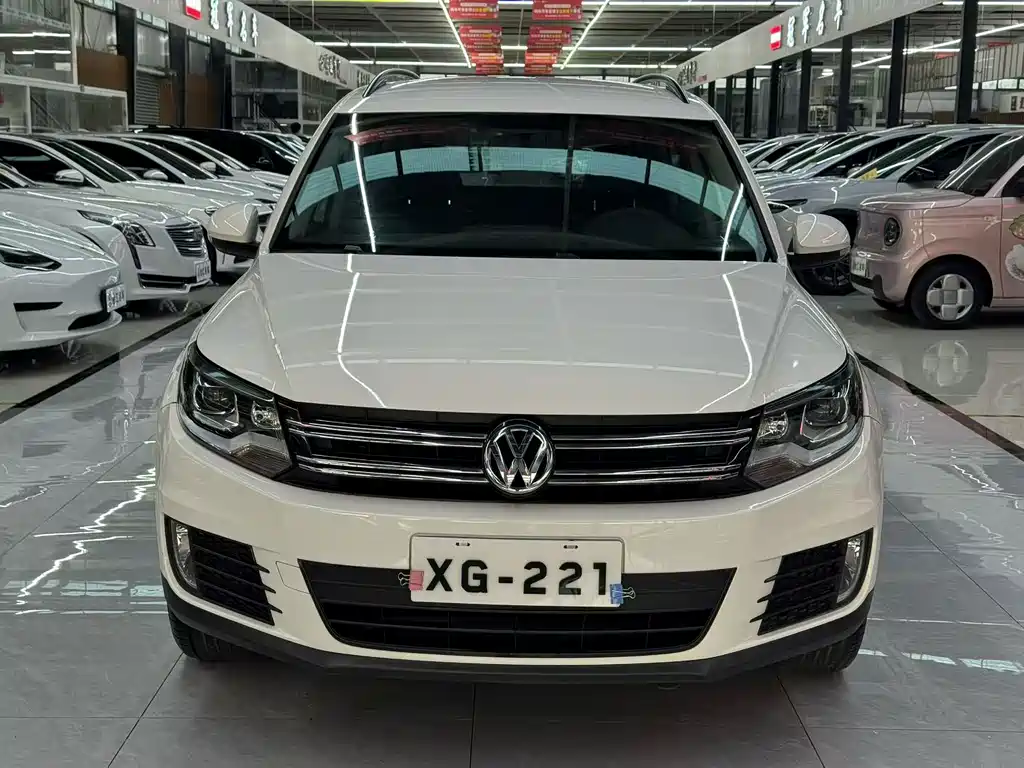 Volkswagen Tiguan — миниатюра 2