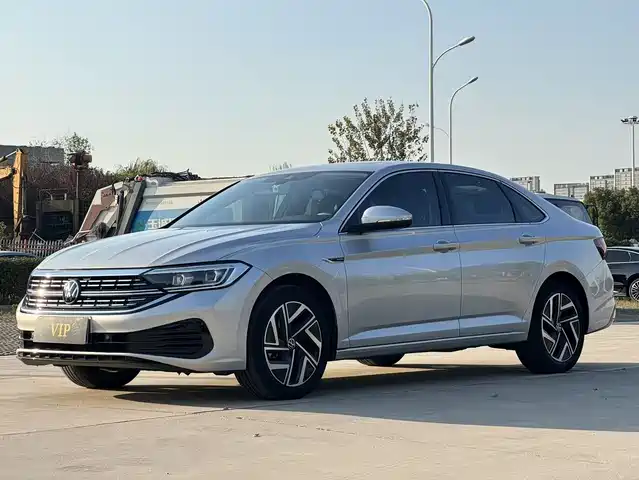 VOLKSWAGEN SAGITAR 2022