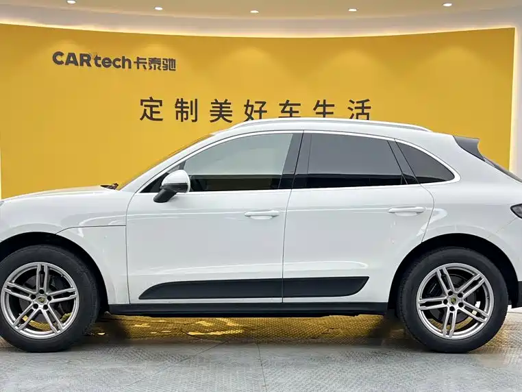 Porsche Macan — миниатюра 7
