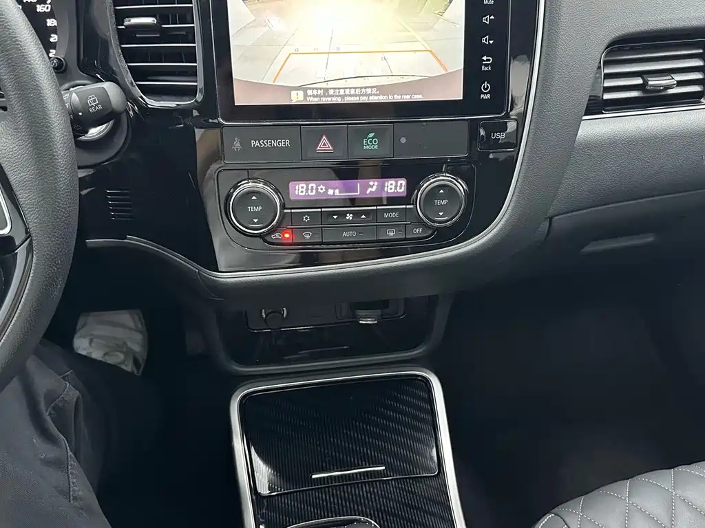 Mitsubishi Outlander — миниатюра 14