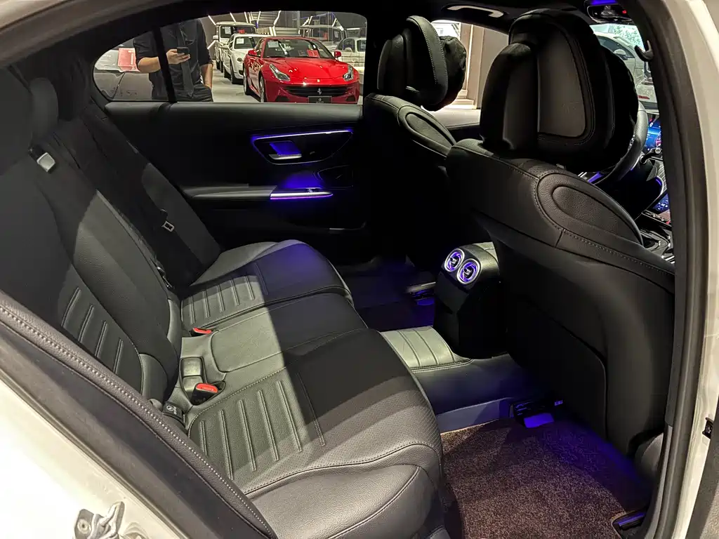 Mercedes-Benz C-Class — миниатюра 17