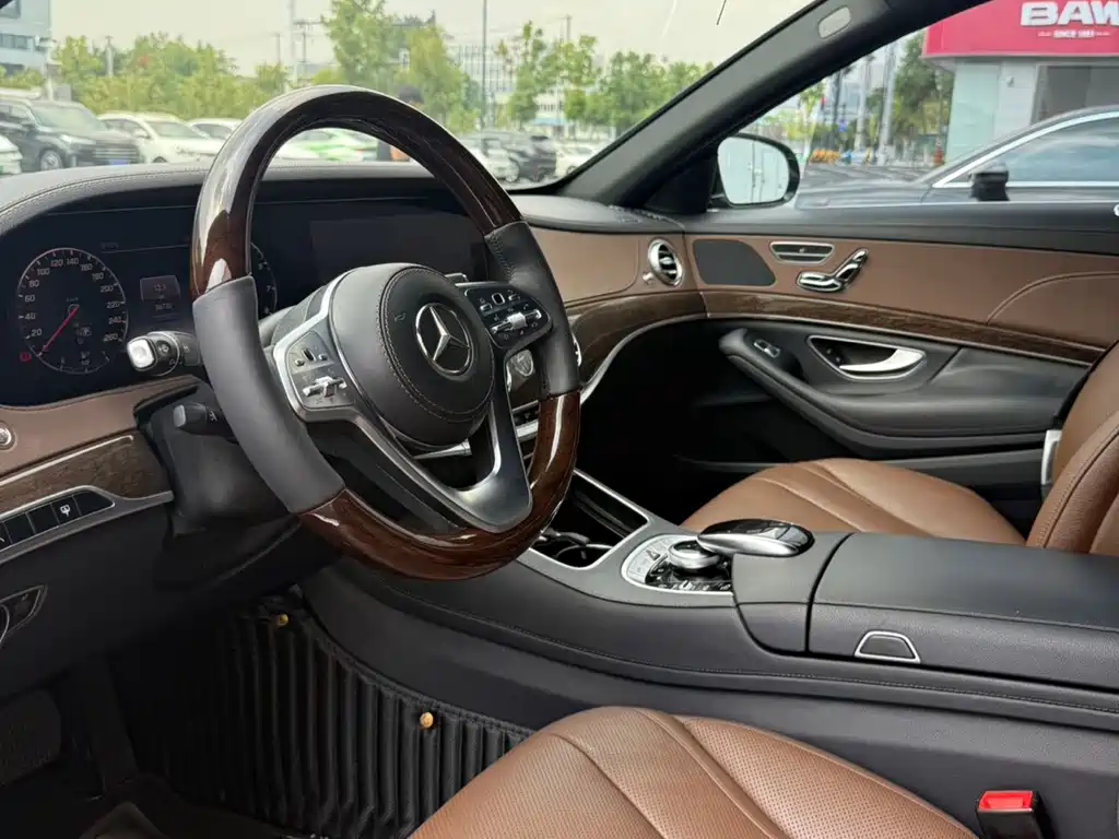 Mercedes-Benz S-Class — миниатюра 4