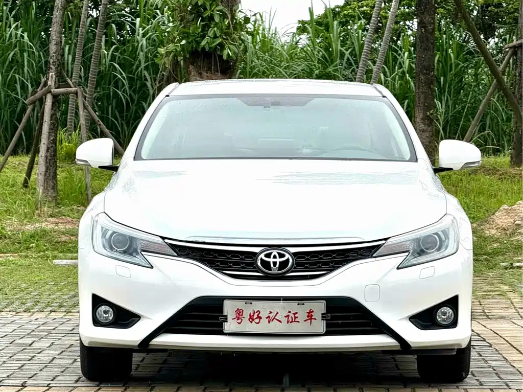 Toyota Reiz — миниатюра 3