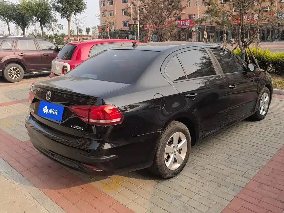 Volkswagen Lavida — миниатюра 3