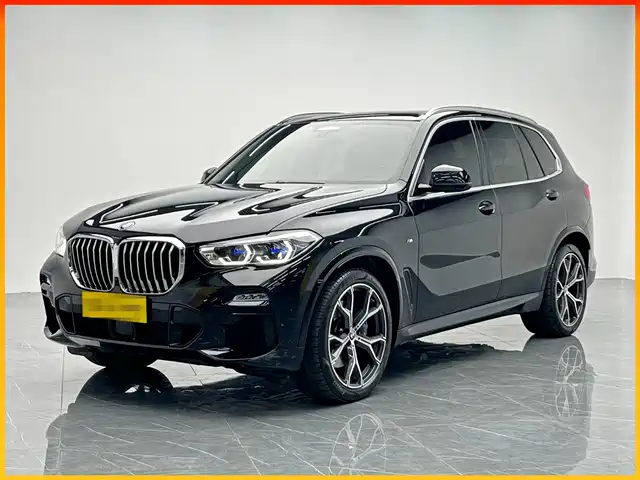 BMW  X5 2021