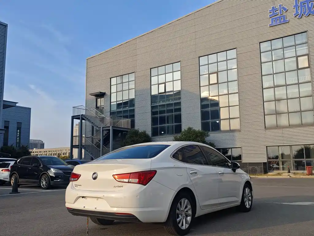 Buick Verano — миниатюра 7