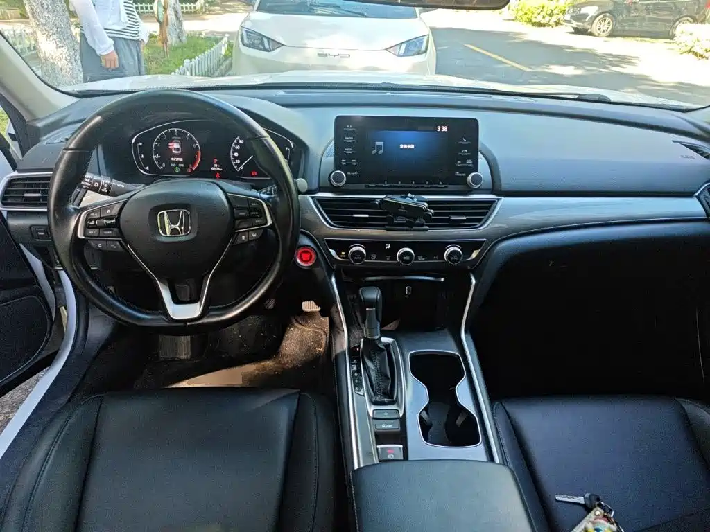 Honda Accord — миниатюра 10