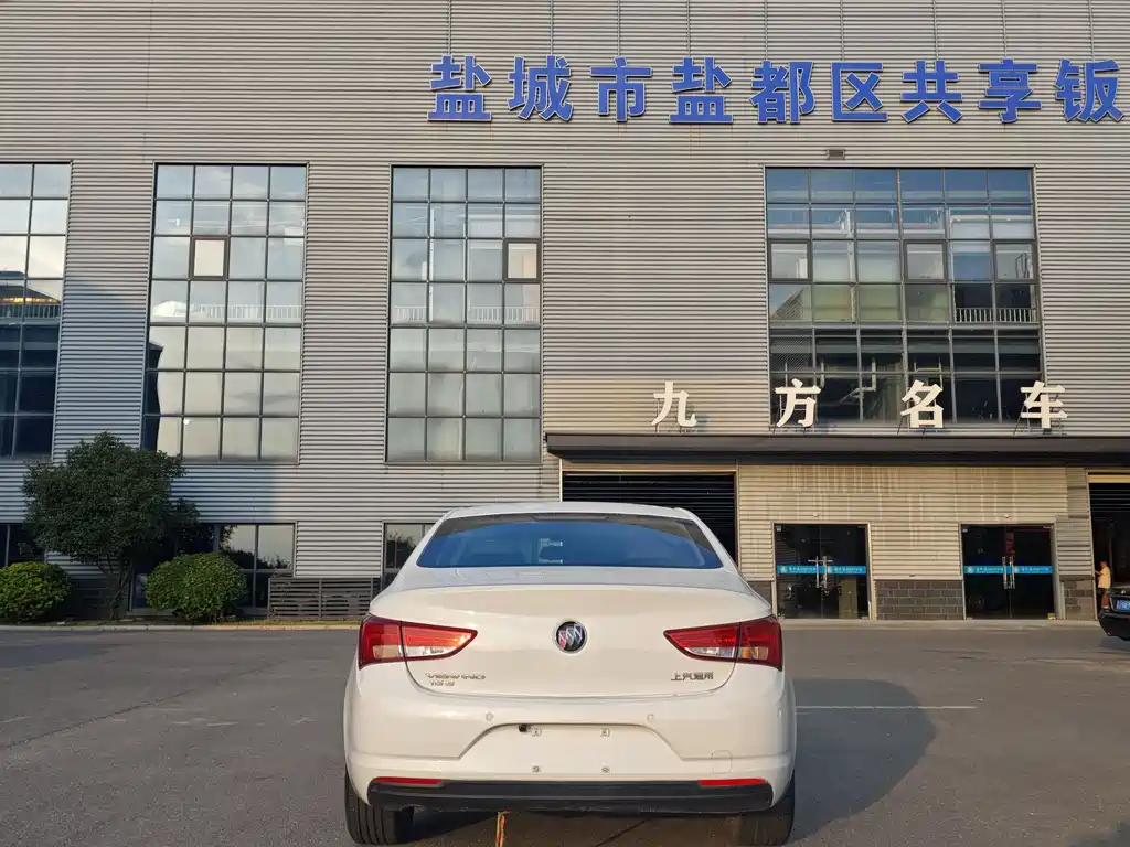 Buick Verano — миниатюра 5