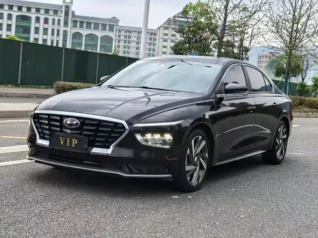 MODERN NAME PICTURE 2021