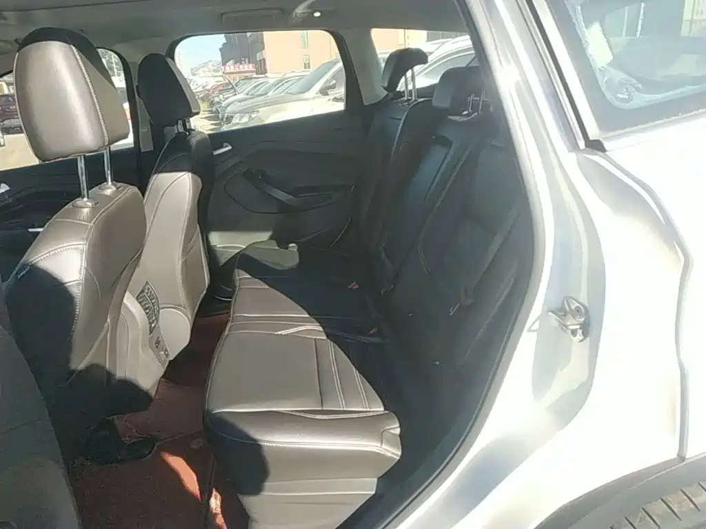 Ford Kuga — миниатюра 17