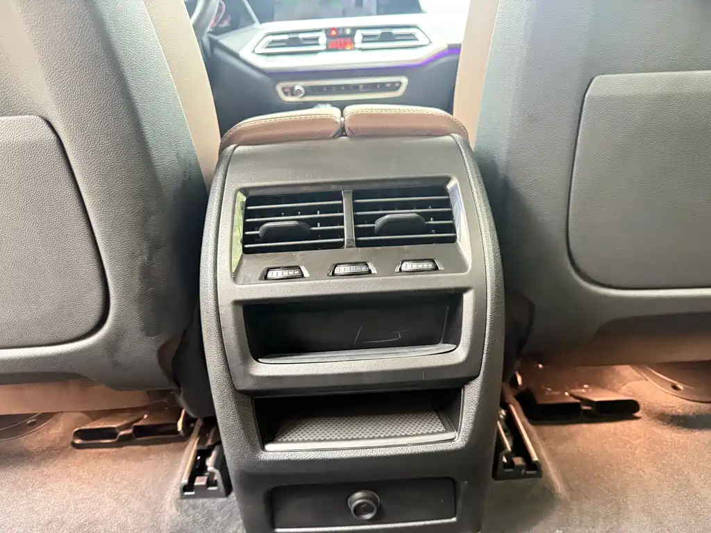 BMW X5 (Import) — миниатюра 17