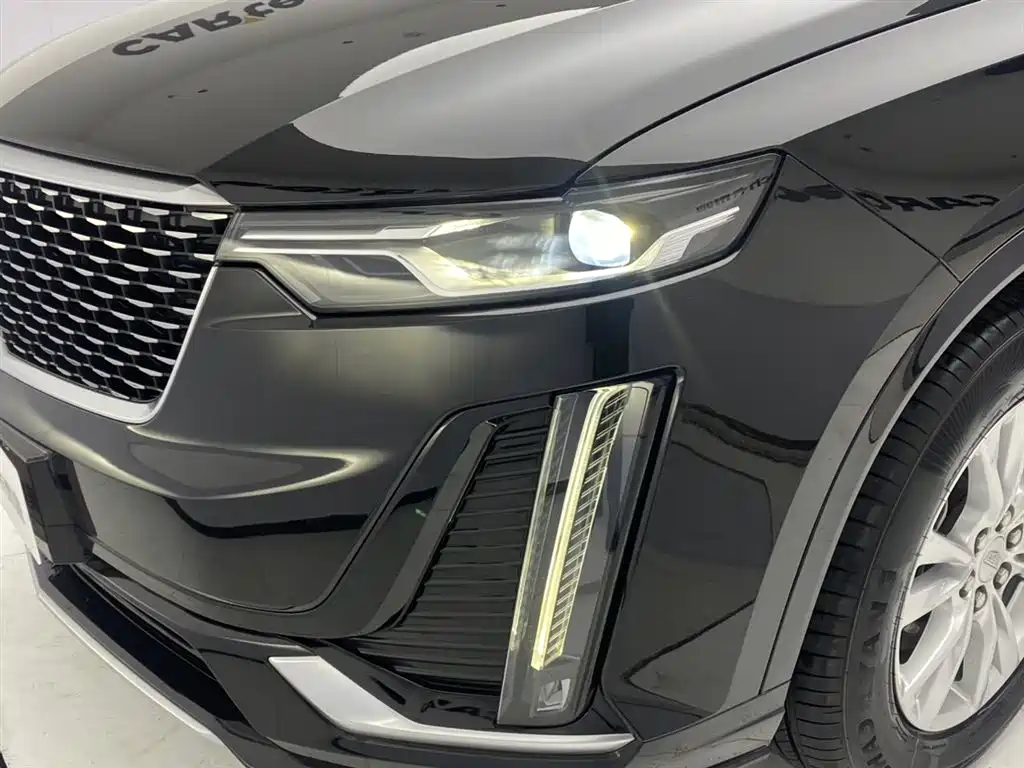 Cadillac XT6 2022 2.0T мест
