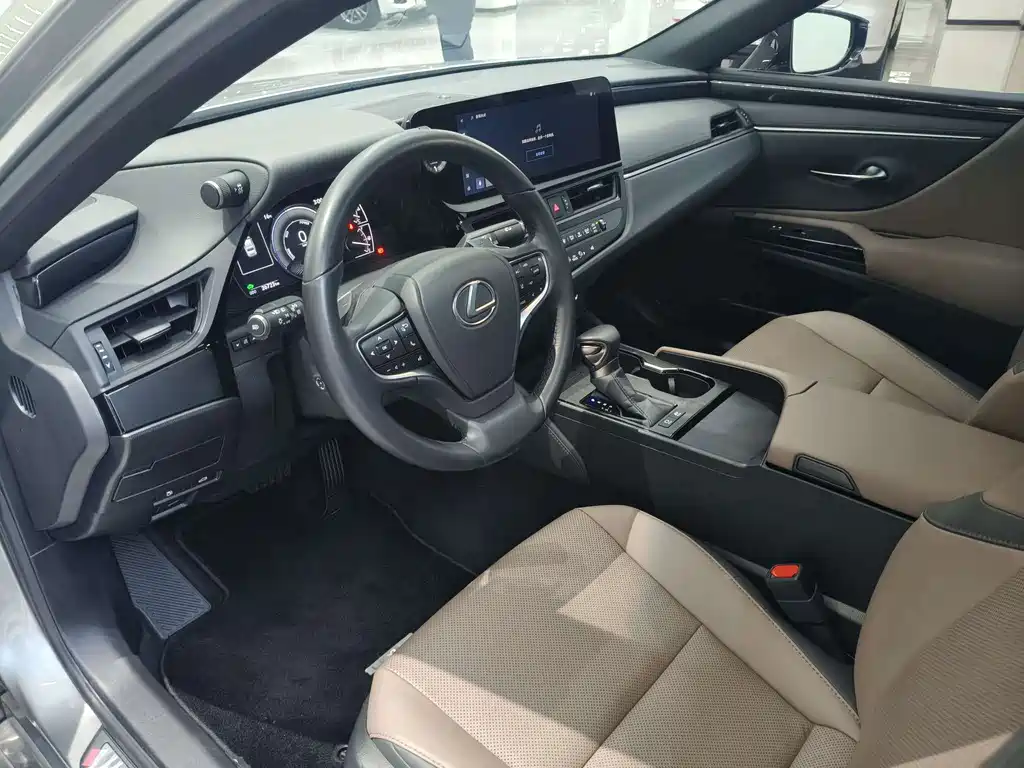 Lexus ES — миниатюра 7