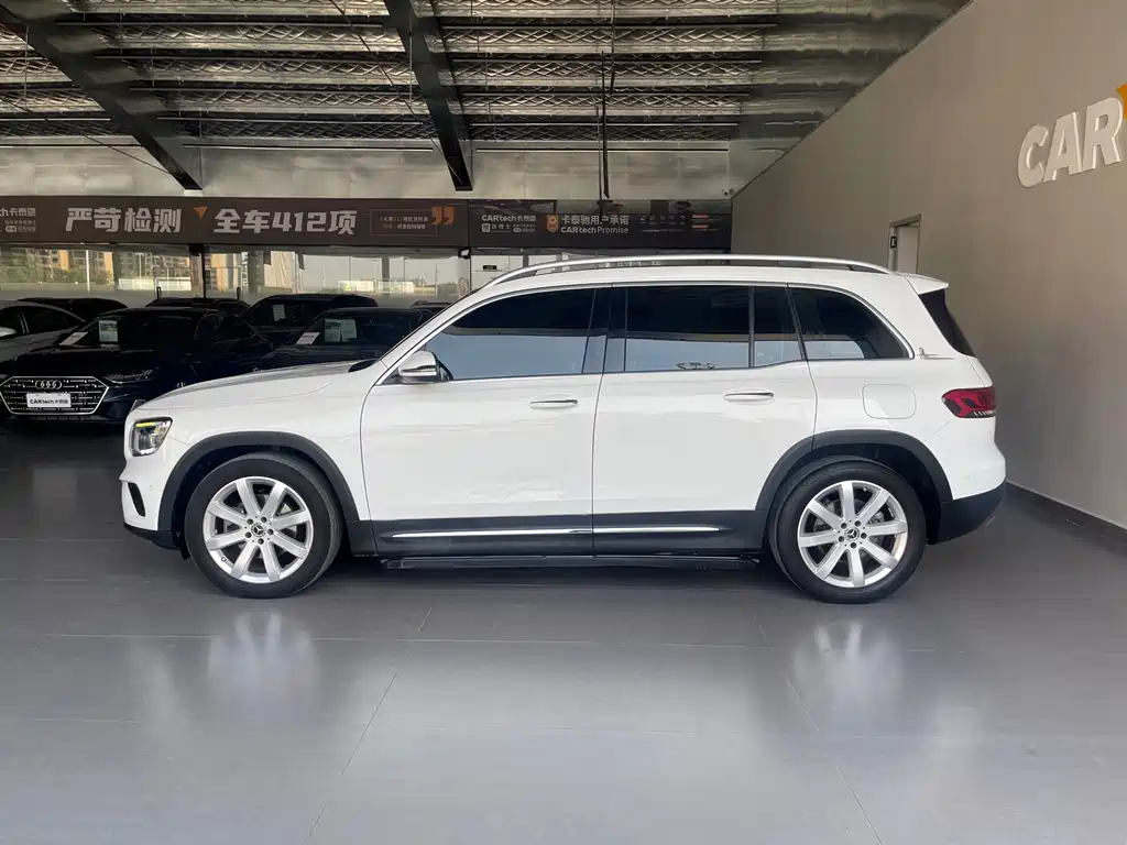 Mercedes-Benz GLB — миниатюра 8