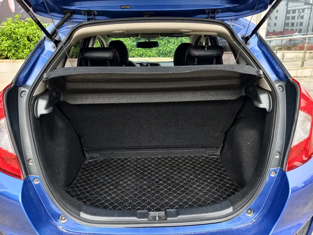 Honda Fit — миниатюра 12