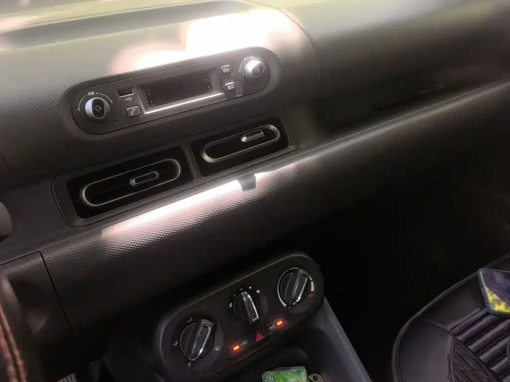 Wuling Hongguang EV — миниатюра 6