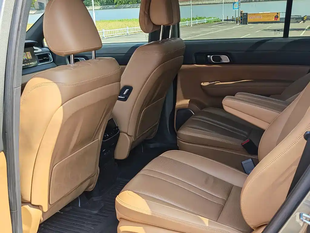 Li Auto Li ONE — миниатюра 9