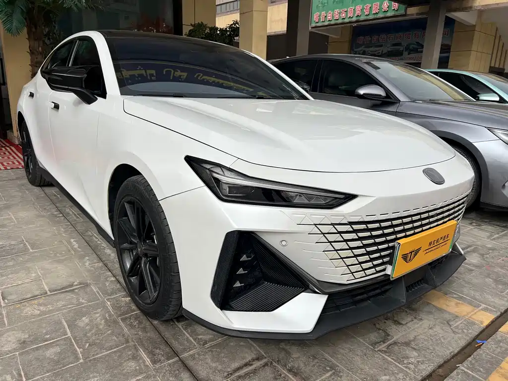 Changan UNI-V iDD — миниатюра 3