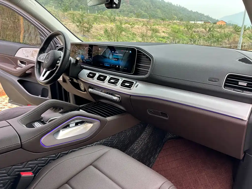 Mercedes-Benz GLE (Import) — миниатюра 10