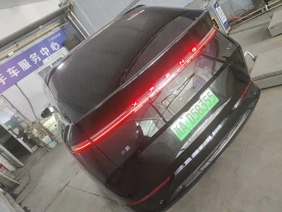 XPeng X9 — миниатюра 4