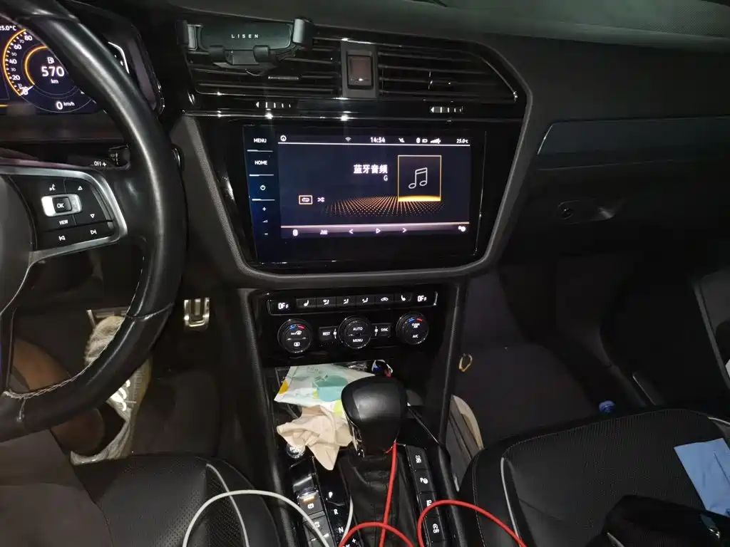 Volkswagen Tiguan L — миниатюра 6