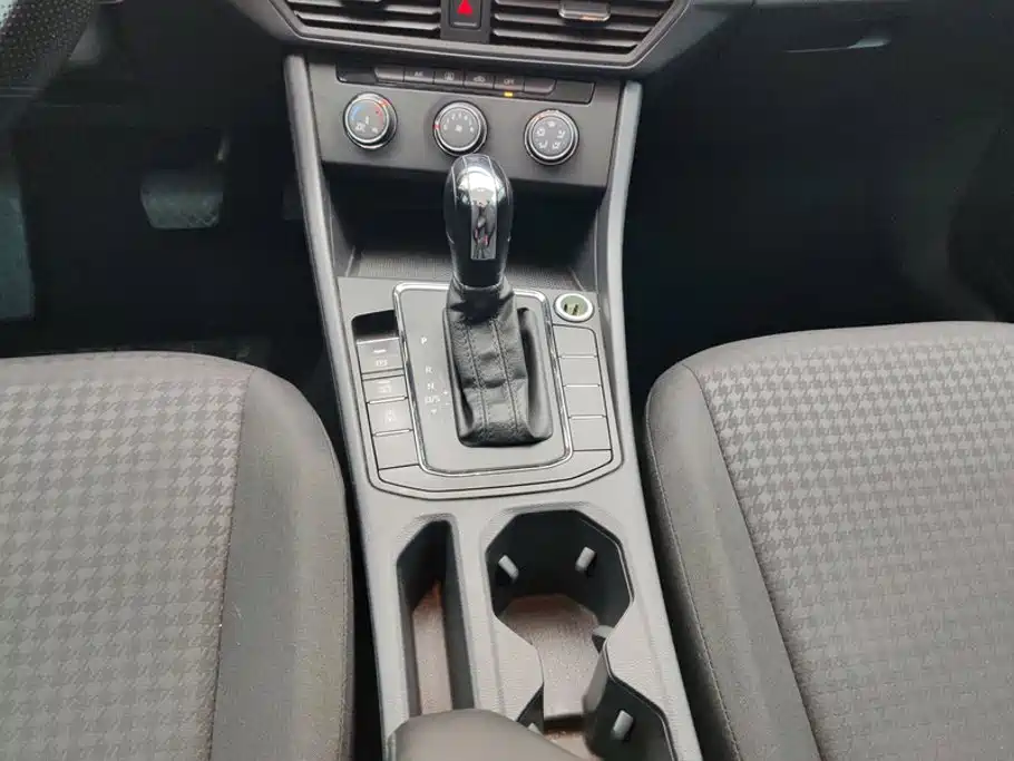 Volkswagen Bora — миниатюра 16