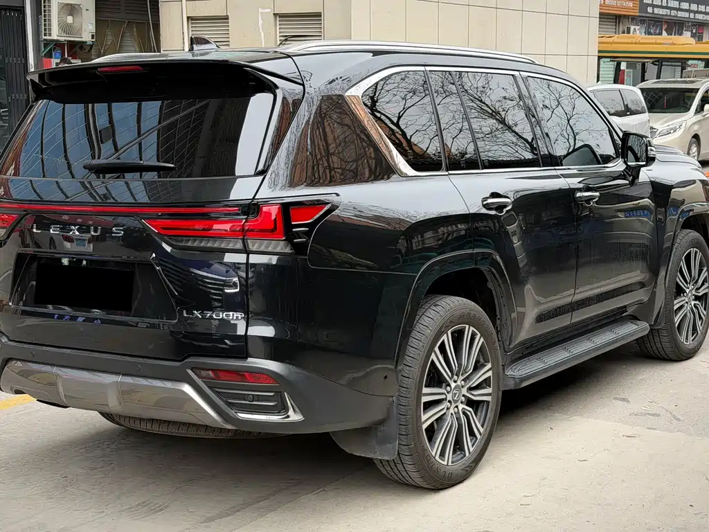 LEXUS LX
