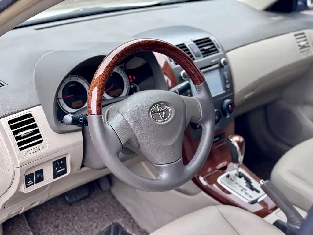 Toyota Corolla — миниатюра 6