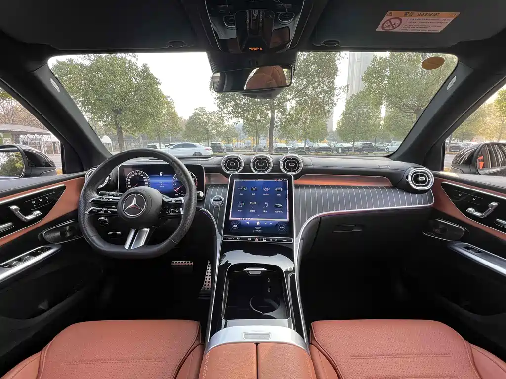 Mercedes-Benz GLC 2023 GLC 260 L 4MATIC Luxury 5 мест