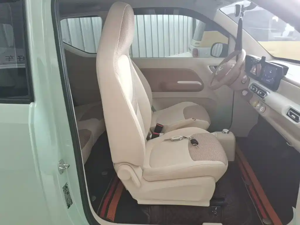 Wuling MINIEV — миниатюра 25