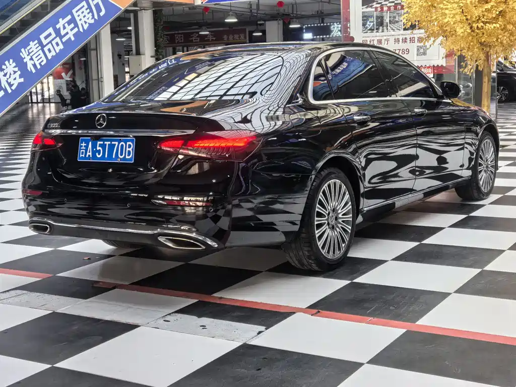 MERCEDES-BENZ E CLASS