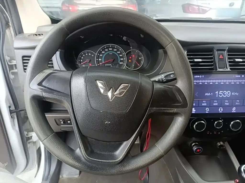 Wuling Rongguang V — миниатюра 11