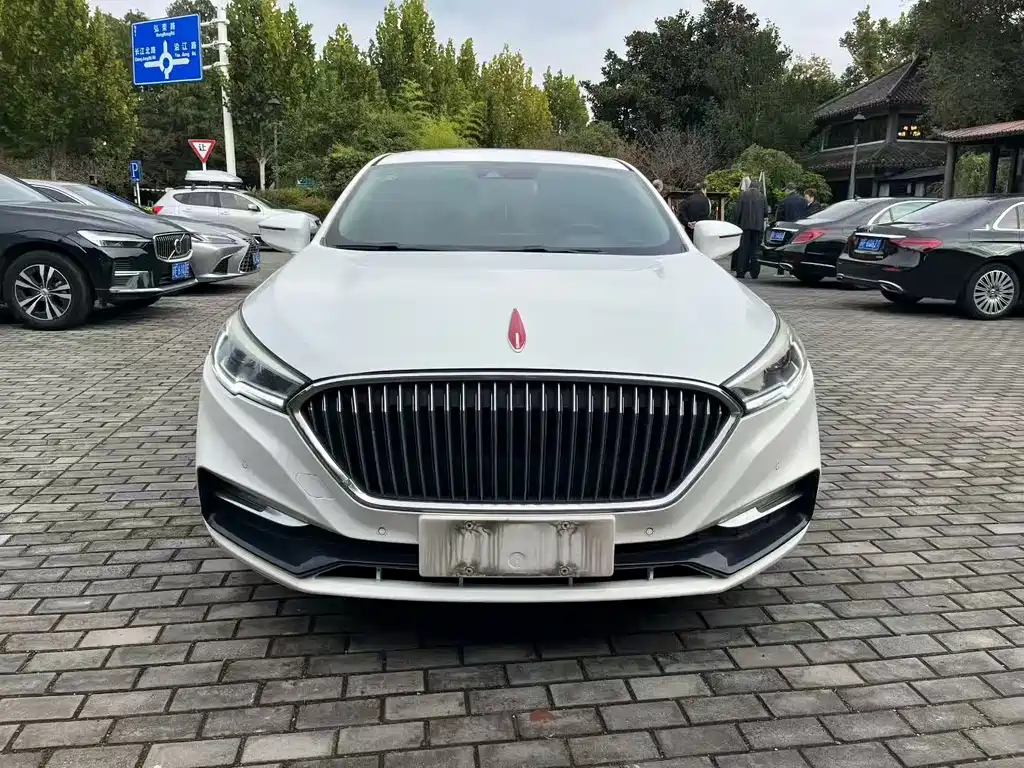 RED FLAG HONGQI H5