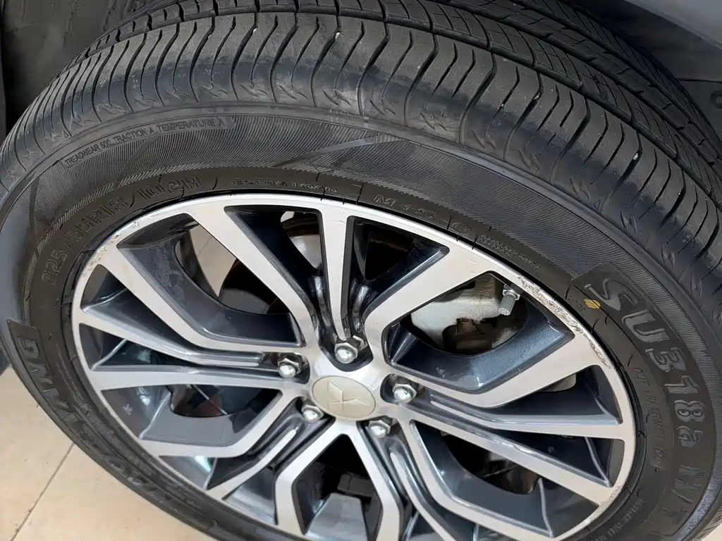 Mitsubishi Outlander — миниатюра 6