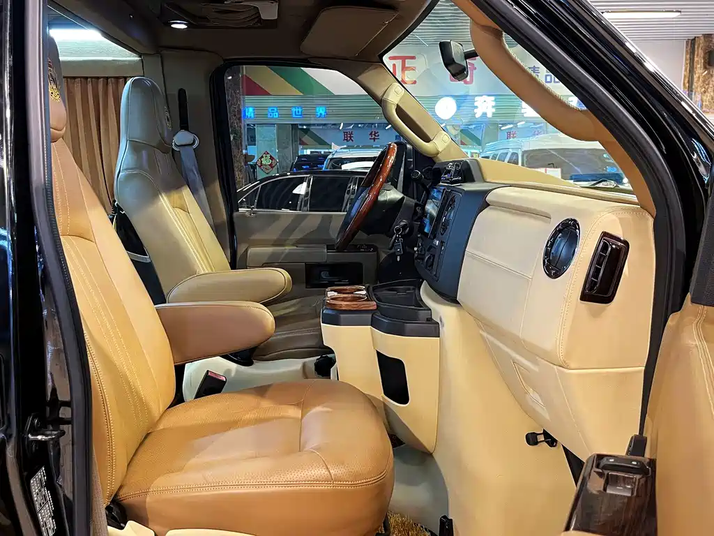 Ford E350 — миниатюра 15